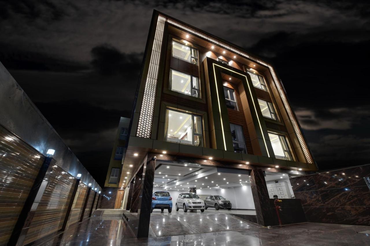 Hotel Golden Tree Noida Exteriér fotografie