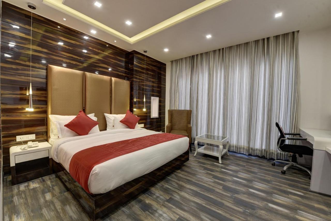 Hotel Golden Tree Noida Exteriér fotografie