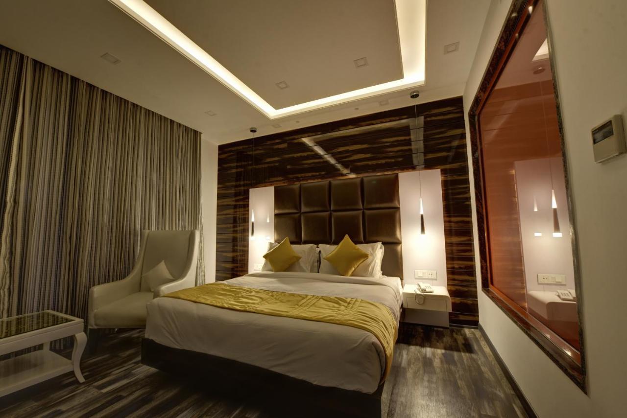 Hotel Golden Tree Noida Exteriér fotografie