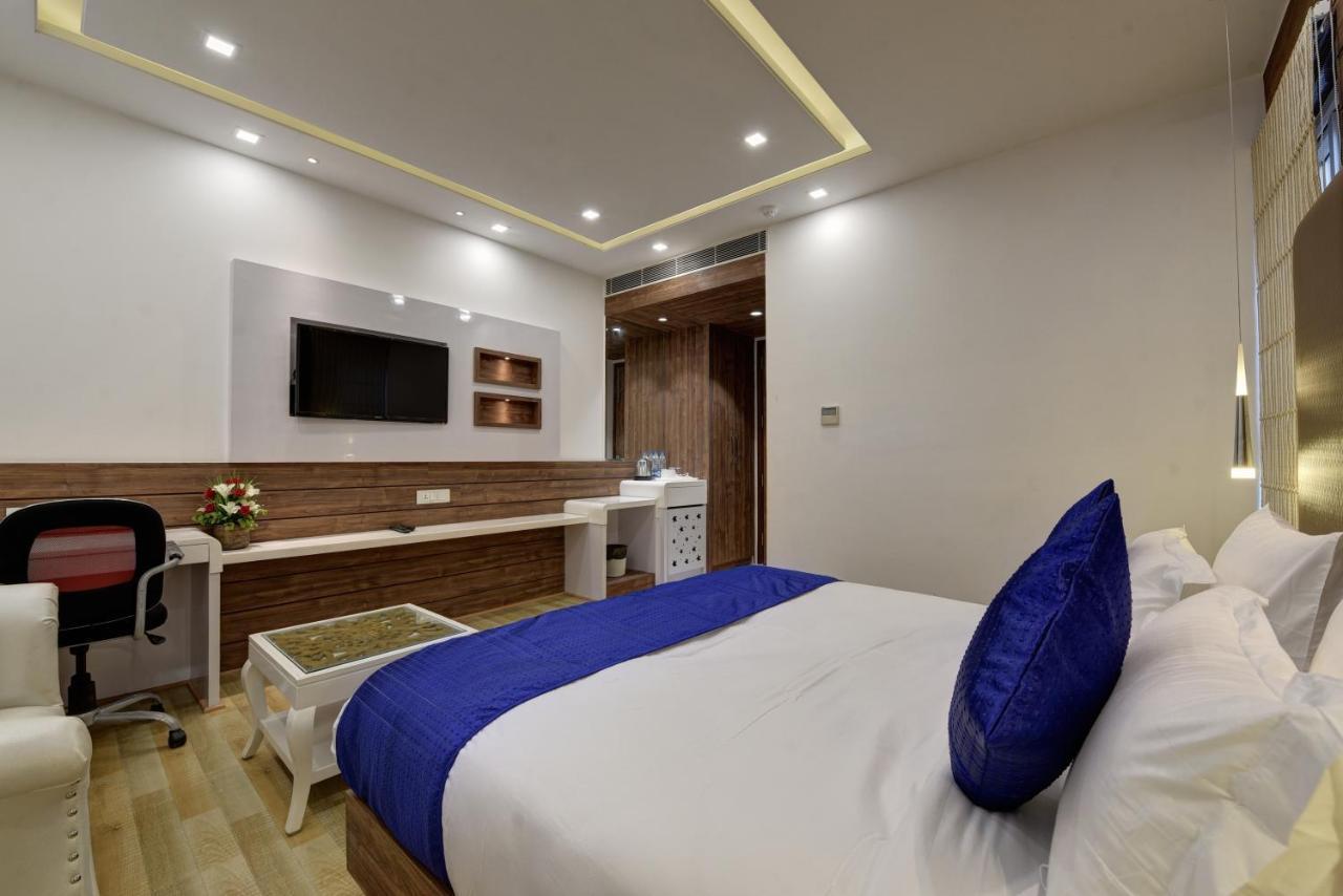 Hotel Golden Tree Noida Exteriér fotografie