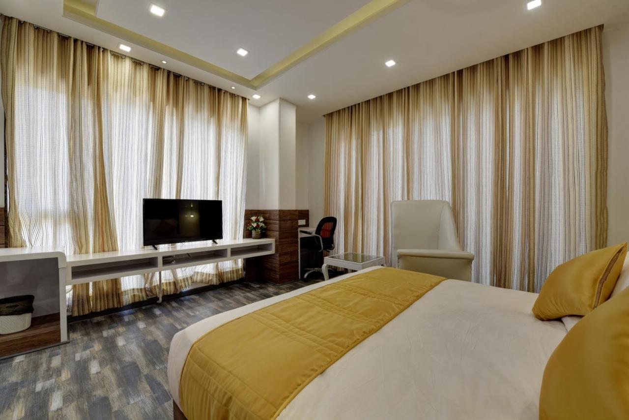 Hotel Golden Tree Noida Exteriér fotografie