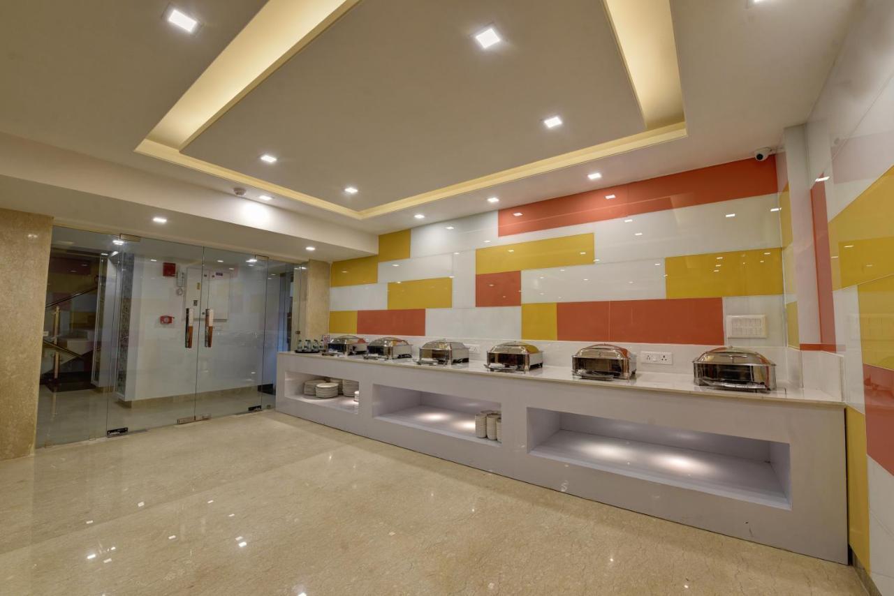 Hotel Golden Tree Noida Exteriér fotografie