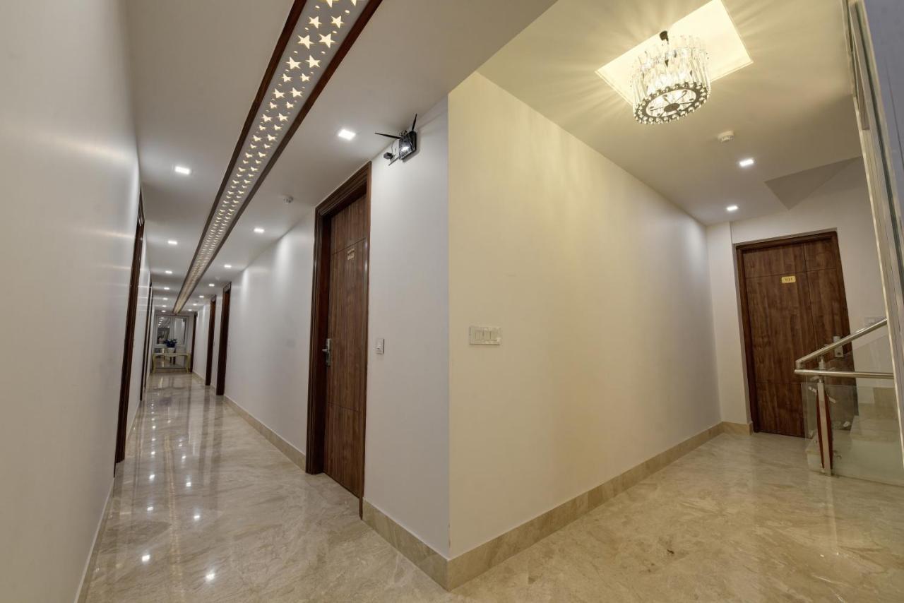 Hotel Golden Tree Noida Exteriér fotografie