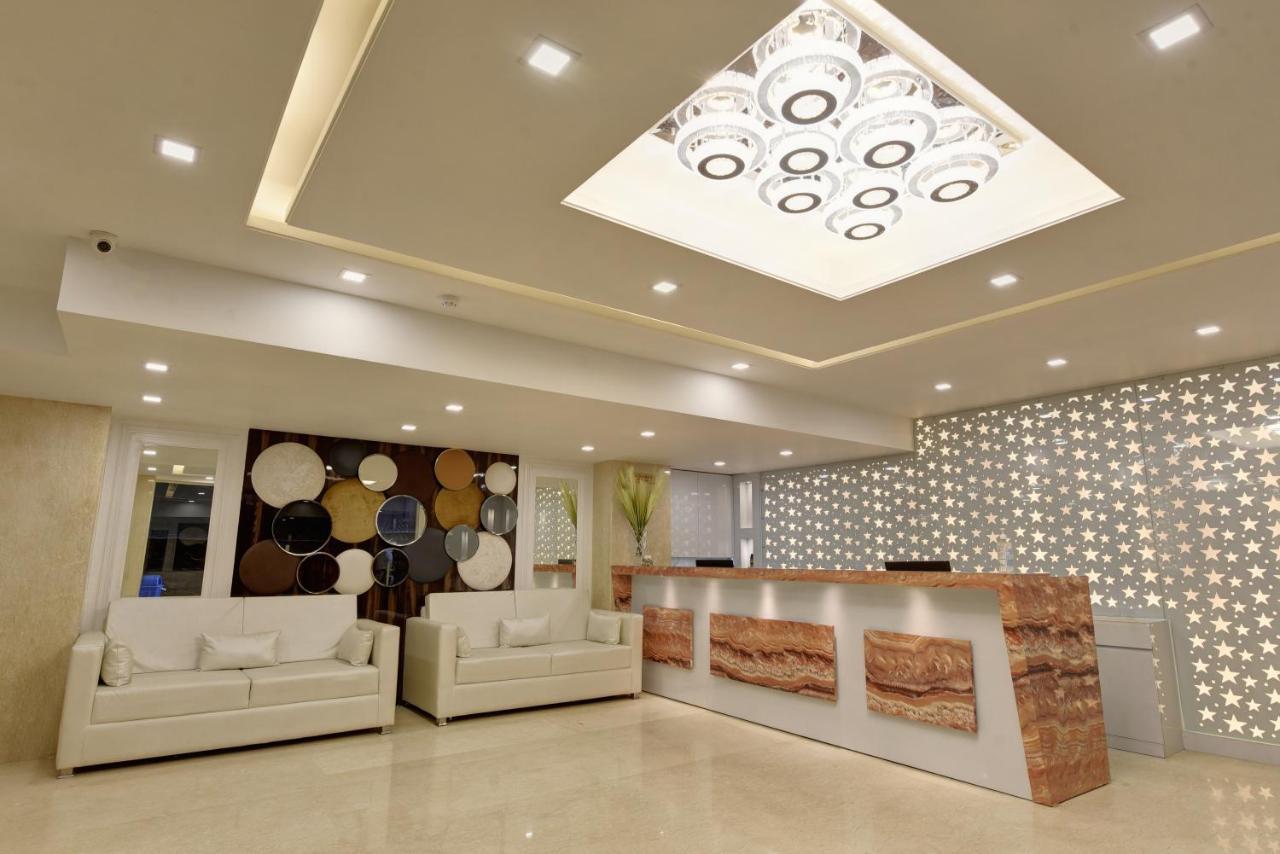 Hotel Golden Tree Noida Exteriér fotografie