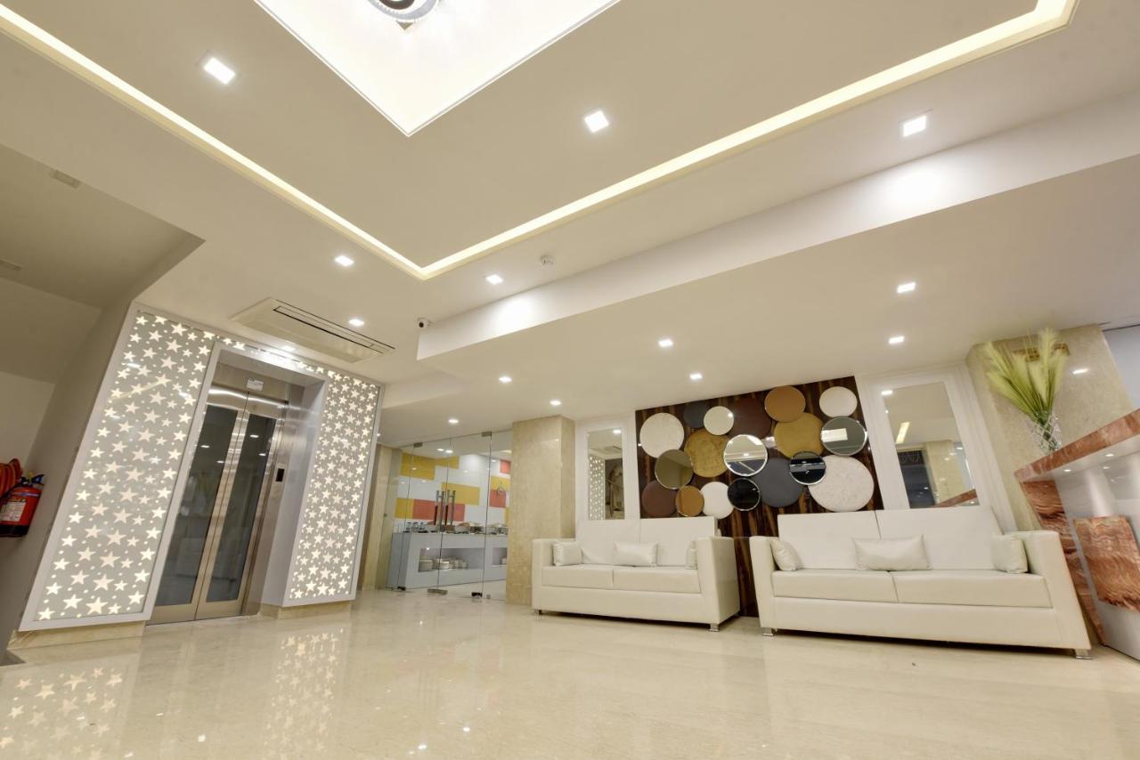 Hotel Golden Tree Noida Exteriér fotografie