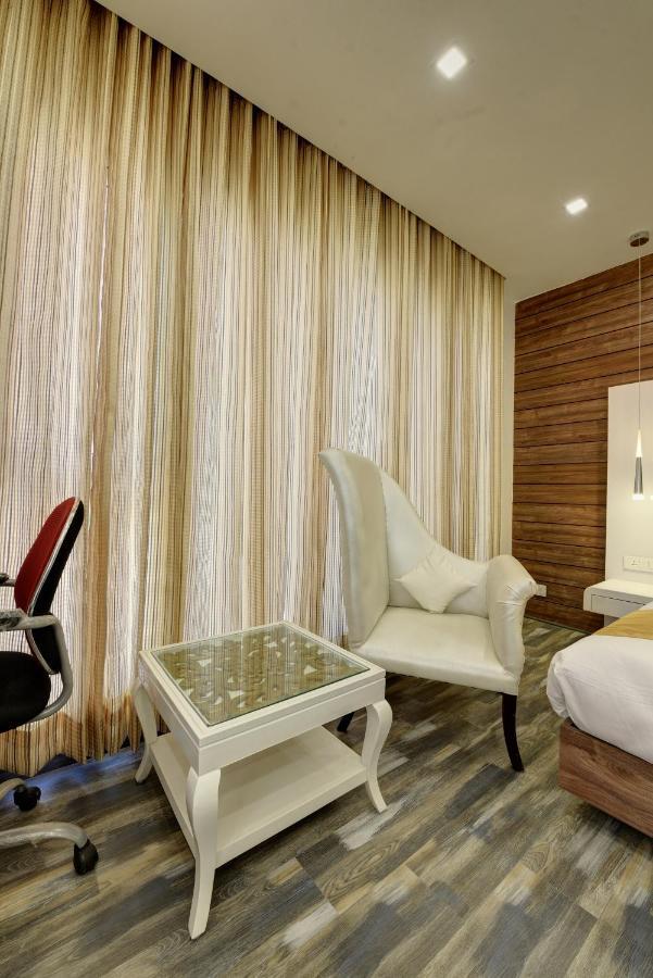 Hotel Golden Tree Noida Exteriér fotografie